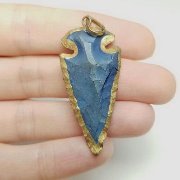 Vintage Arrowhead Shaped Pendant, Blue and Gold Tone, Retro Estate - Picture 1 of 6